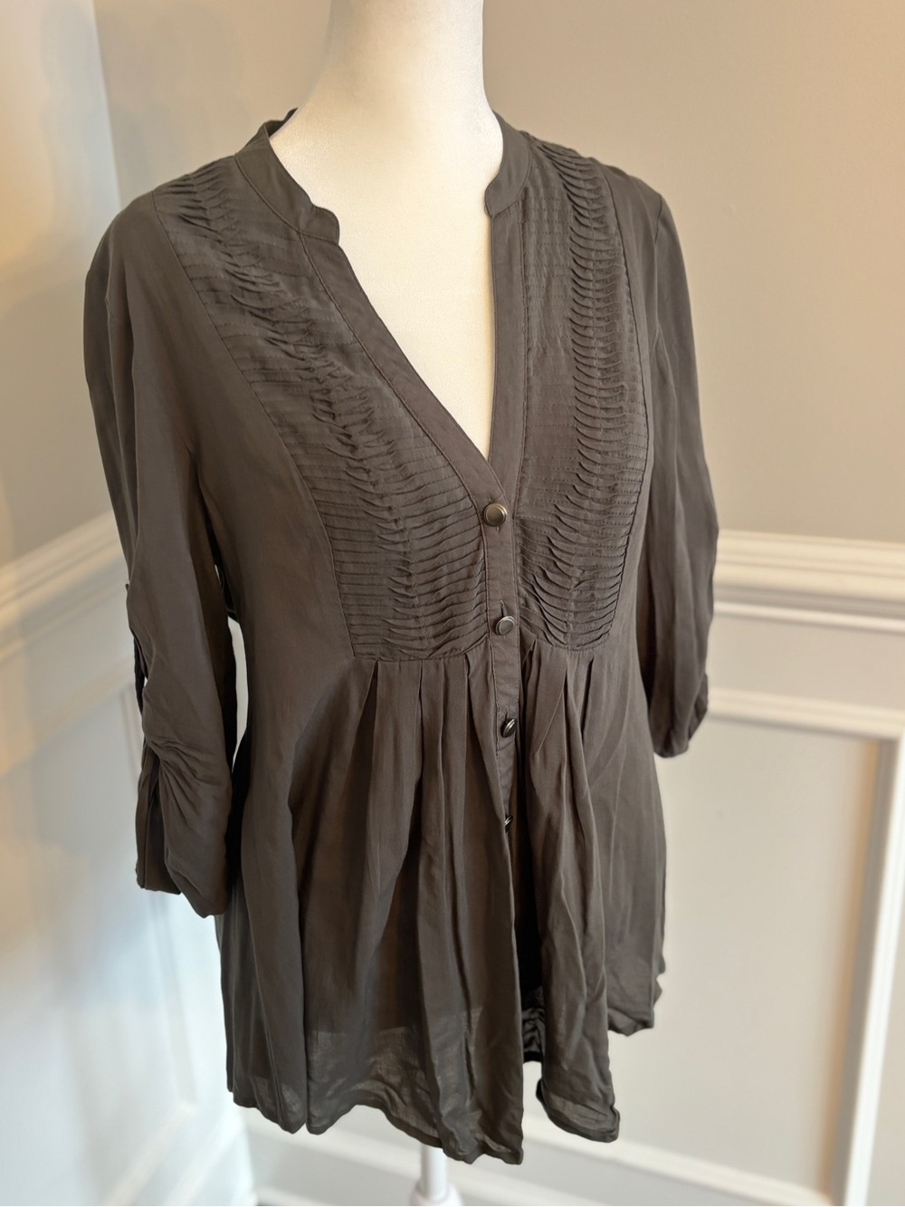 Willi Smith olive green Pintuck V-Neck Blouse